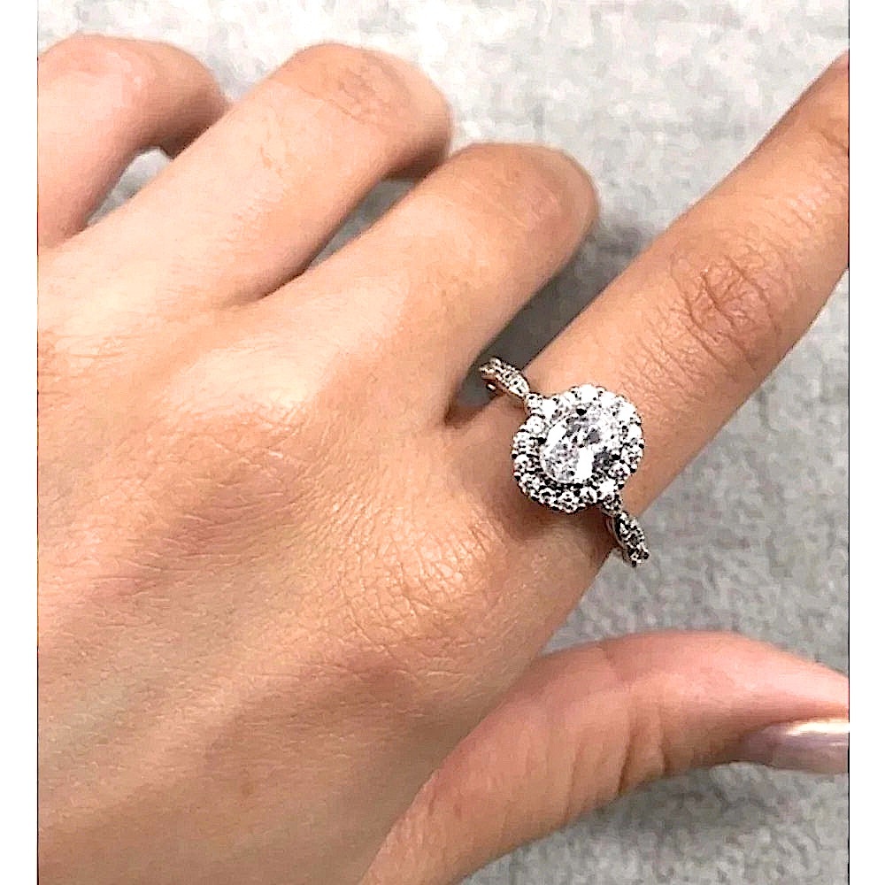 NEW Women’s White Gold Filled Oval Simulated‎ Diamond Engagement Ring, Sz 7